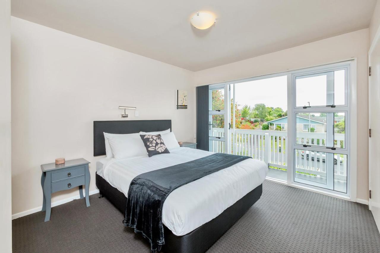 Fabulous Three Bedroom Home In Pakuranga Оукланд Екстериор снимка